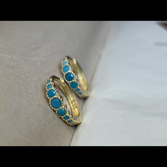 Hoop earrings gold huggies color cz huggies - Picture 3 of 8